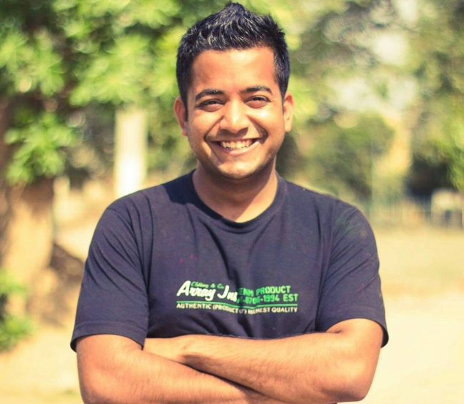 Young IAS officer quits job to provide free education!