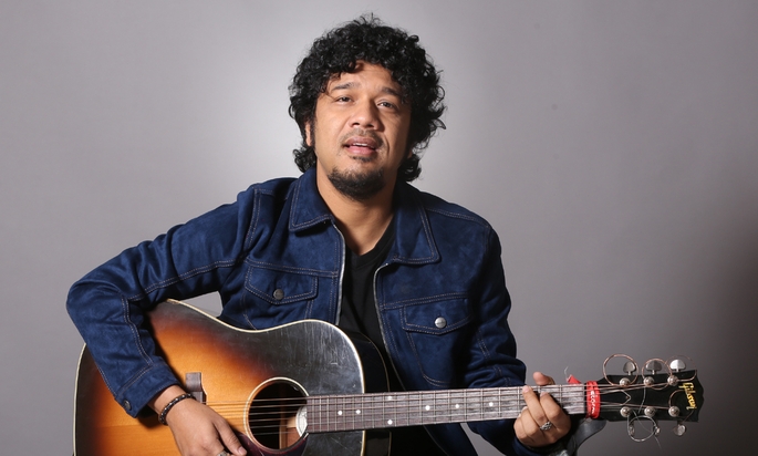 Singer Papon in trouble for kissing minor TV show contestant