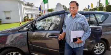 Delhi health minister put on oxygen support after testing positive for COVID-19