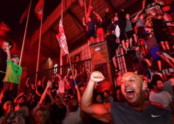 Video: Liverpool fans go berserk to celebrate premier league win