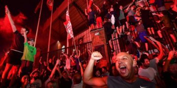 Video: Liverpool fans go berserk to celebrate premier league win