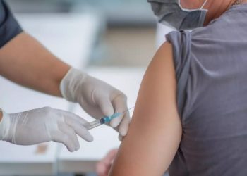 Why are Indian doctors hesitant to get covid vaccincation?