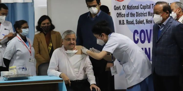 Mild infection after taking vaccine a good sign: AIIMS Director