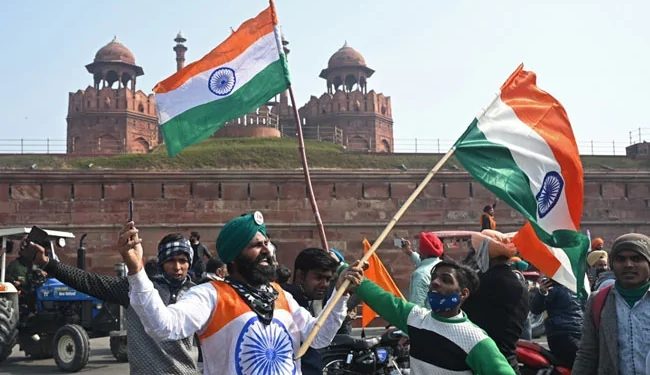 Delhi Farmer’s rally turns violent: 1 Dead, internet services suspended