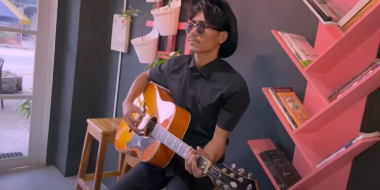 5 questions with Ron Humtsoe – The romantic crooner