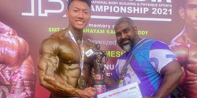 Kenny Soru wins 2nd place at Mr. India competition