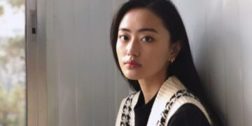 Andrea Kevichusa wins Filmfare best debut award