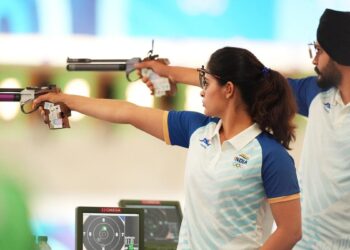 Manu Bhaker and Sarabjot Singh wins bronze in air pistol event