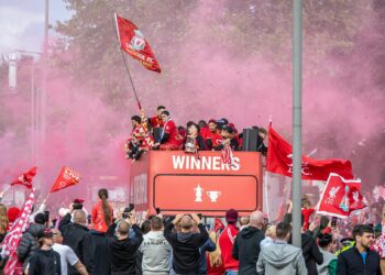 liverpool fc victory parade celebration