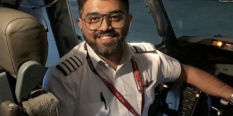 Who Is Captain Smit Machchhar? Indian Pilot Praised After Flydubai Cockpit Attack